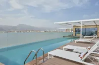 Hilton Garden Inn Muscat Al Khuwair - Infinity Pools