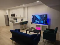 Reignare Suites 1-Bed Basement in SW Edmonton - Bungalows