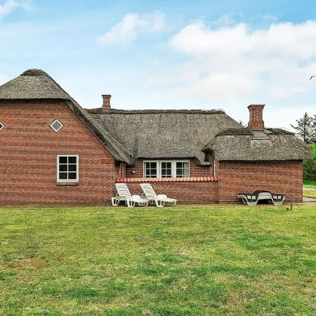 18 person holiday home in Ulfborg Hoteles en Ulfborg