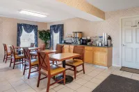 Econo Lodge Pearl - Jackson - breakfast