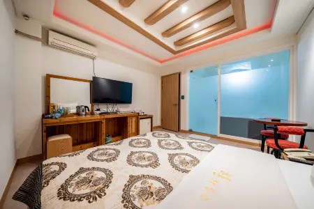 Anseong Hill House Отели рядом с достопримечательностью «Будда Myeongnyun-dong, Anseong-si, Gyeonggi-do»