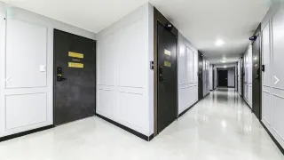 0224i1200089z7c4d50BB R 320 180 R5 D