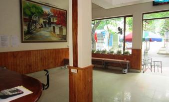 Ngoc Khanh Hotel