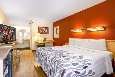 Red Roof Inn Utica Hotels in 