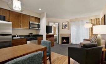 Homewood Suites by Hilton Kansas City - Airport