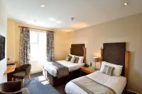 Queens Court Hotel Отели в г. Эксетер