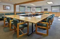 Super 8 by Wyndham Kenora