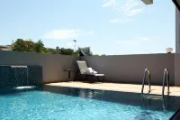Badi'ah Hotel - Pools