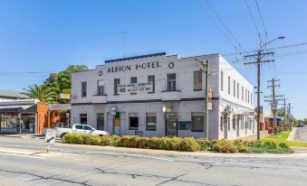 Albion Hotel Motel