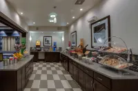 Hampton Inn & Suites Elyria - breakfast