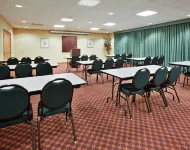 Holiday Inn Express Madera-Yosemite PK Area فنادق في ماديرا