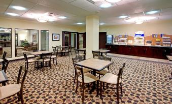 Holiday Inn Express & Suites Willcox