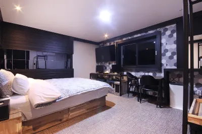 Hotel Prince Hotels near Taepyeong-Yang