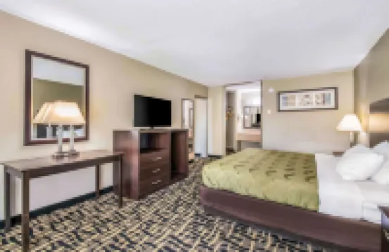 Quality Inn & Suites Hôtels à : 