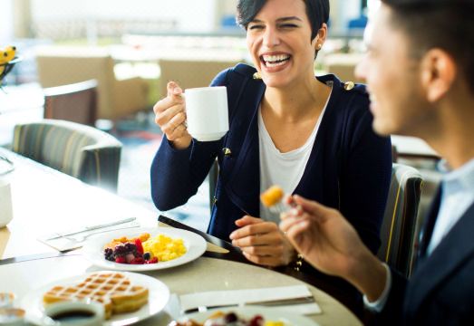 7. 홈우드 스위트 ..