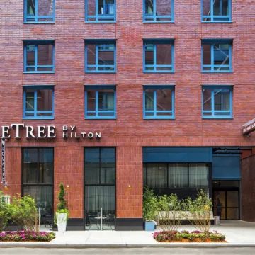 Doubletree by Hilton New York Times Square West Отели рядом с достопримечательностью «Манхэттен»