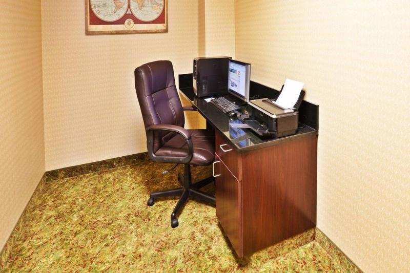 Holiday Inn Express Hotel & Suites Perry, an Ihg Hotel