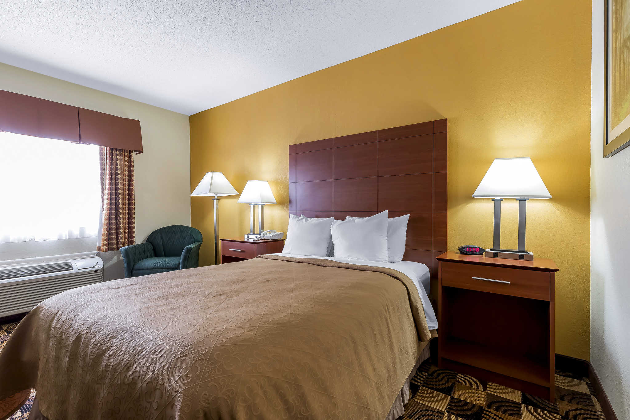 Quality Inn Sycamore - DeKalb