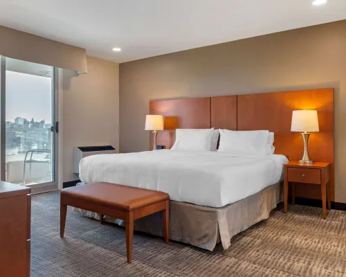 Best Western Plus Gatineau-Ottawa Downtown Hotels near Chinatown