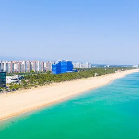 Gangneung Raise Your Eyes Pension Отели рядом с достопримечательностью «Пляж Канмун»