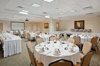 Holiday Inn & Suites Surrey East - Cloverdale Hotels in Cloverdale