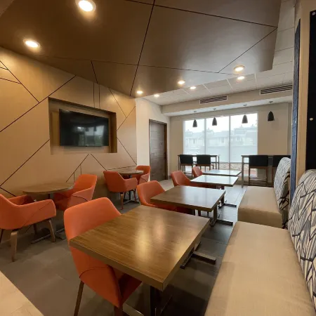 Holiday Inn Express & Suites FT. SMITH - AIRPORT by IHG