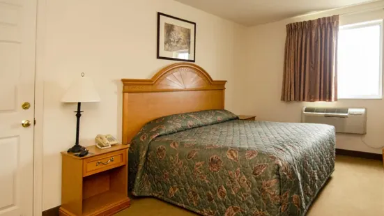 Urbana Inn & Suites