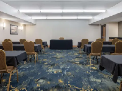 La Quinta Inn & Suites by Wyndham Minneapolis-Minnetonka Hotels in Minnetonka