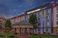 Days Inn and Suites by Wyndham Hammond, IN Hotel di East Chicago