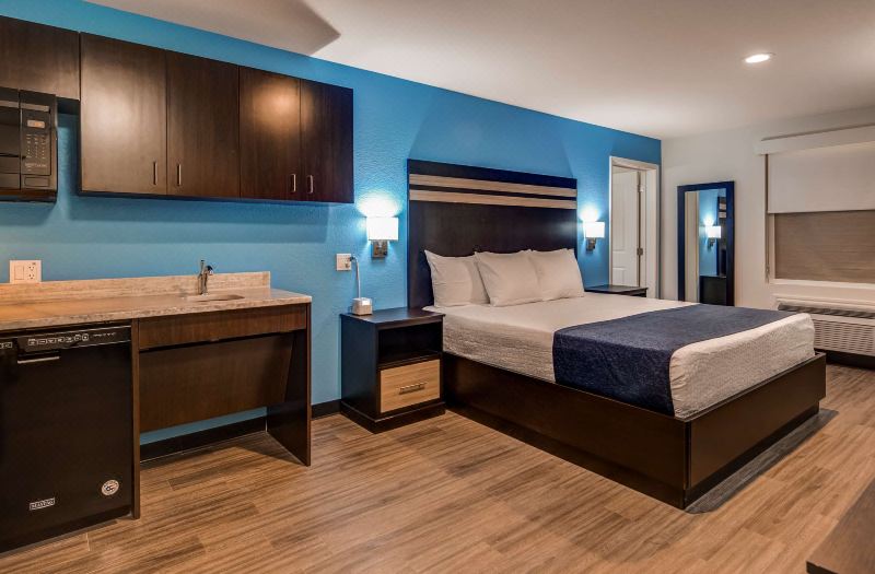 SureStay Plus Hotel by Best Western Humble