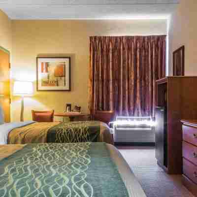 Quality Inn & Suites Mansfield Rooms