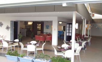 Ramada by Wyndham Hervey Bay - Housity