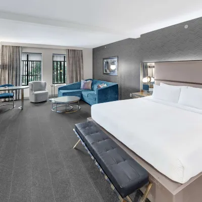 Tulsa Club Hotel, Curio Collection by Hilton Hotel berhampiran Muzium Gilcrease