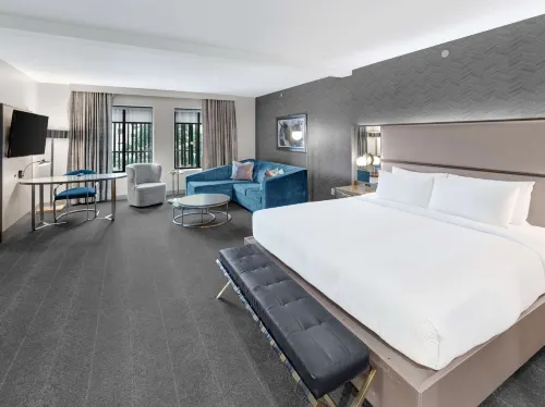 Tulsa Club Hotel, Curio Collection by Hilton - bar