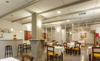 Asterion Hotel - Housity