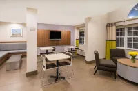 Microtel Inn & Suites by Wyndham Richmond Airport فنادق في Sandston