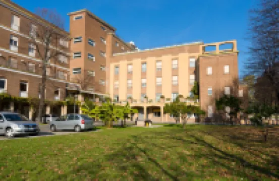 Ele Green Park Hotel Pamphili Hotel dekat Vila Carpegna
