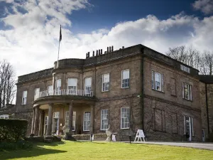 Wood Hall Hotel & Spa