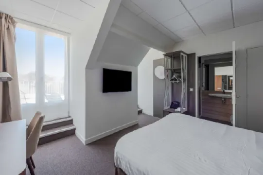 Campanile PRIME - Chartres Centre Gare Cathédrale Отели в г. 