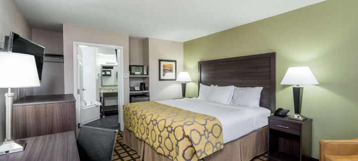 Baymont by Wyndham Clarksville Hotels in Clarksville