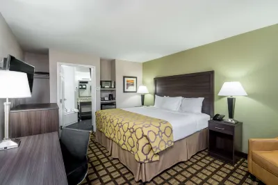 Baymont by Wyndham Clarksville Hoteles en 