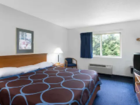 Super 8 by Wyndham Kingston キングストンのホテル