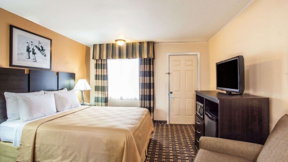 Travelodge by Wyndham South Burlington