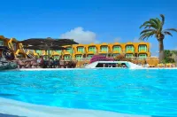 Aparthotel la Piramide - Pool