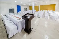 Hacienda Inn Aeropuerto