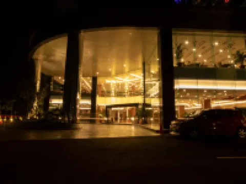 Avenzel Hotel & Convention Cibubur Hotels in Jatisampurna