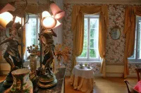 Chateau le Baudou Hotels in Coutras