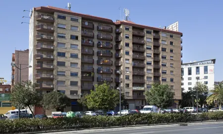 Pio XII Apartments Valencia Отели в г. Horta of Valencia