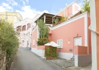 Gioia 13 Rooms & Apartments Hotel in zona Bagno Mario da Luigi Cerbone