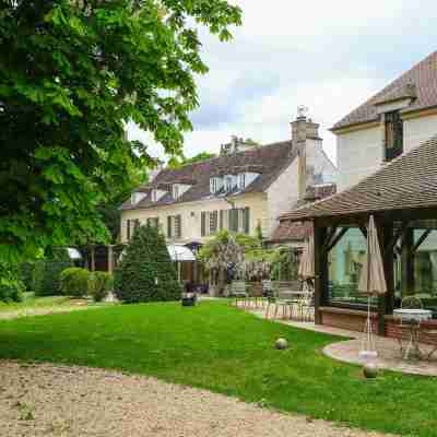 Les Demeures de Varennes, BW Signature Collection Hotel Exterior